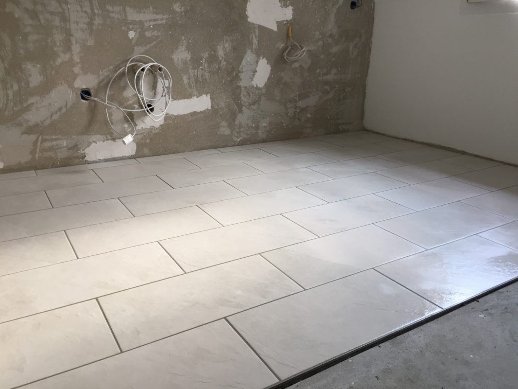 Plattenboden im Rohbau